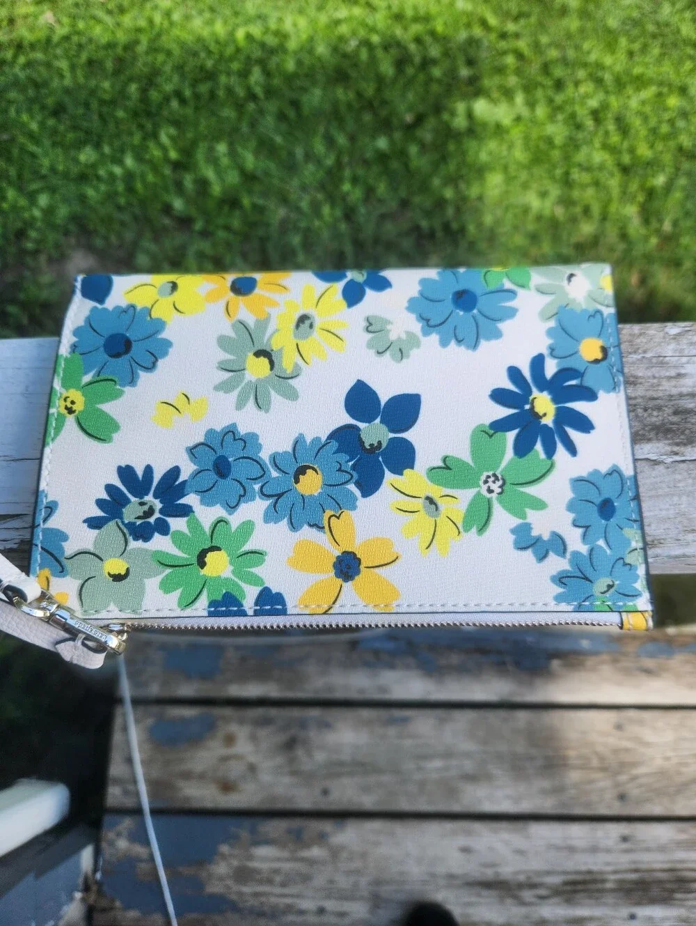 Kate Spade Floral Wristlet EUC